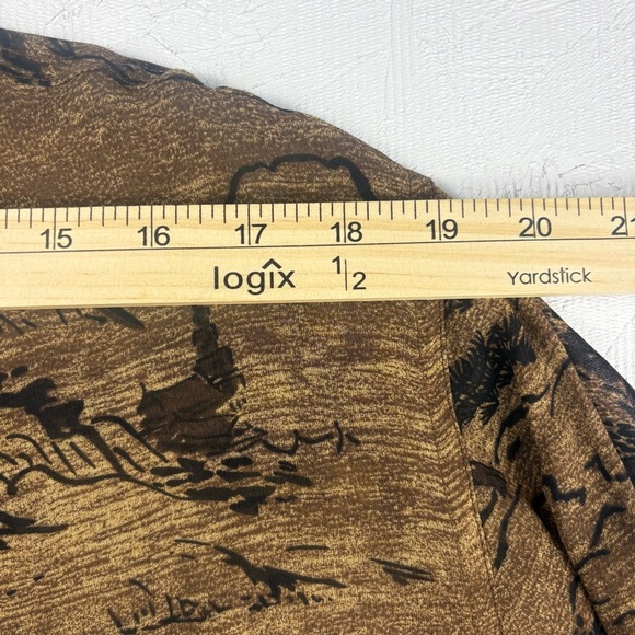 VTG Chico's Brown Sheer Button Down Shirt with Artistic Japanese Prints Large - Picture 4 of 10